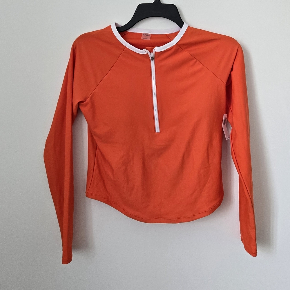 NWT Half Zip Cropped Rashguard